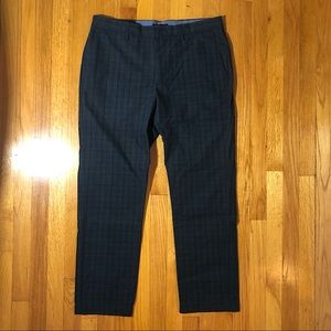Banana Republic Plaid Chino’s Size 34/30